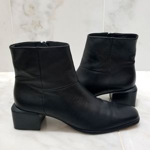 Cole Haan Black Leather Square Toe Block Heel 9